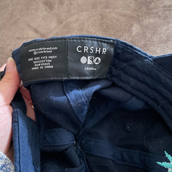 Black Embroidered Cap - Picture 3 of 3